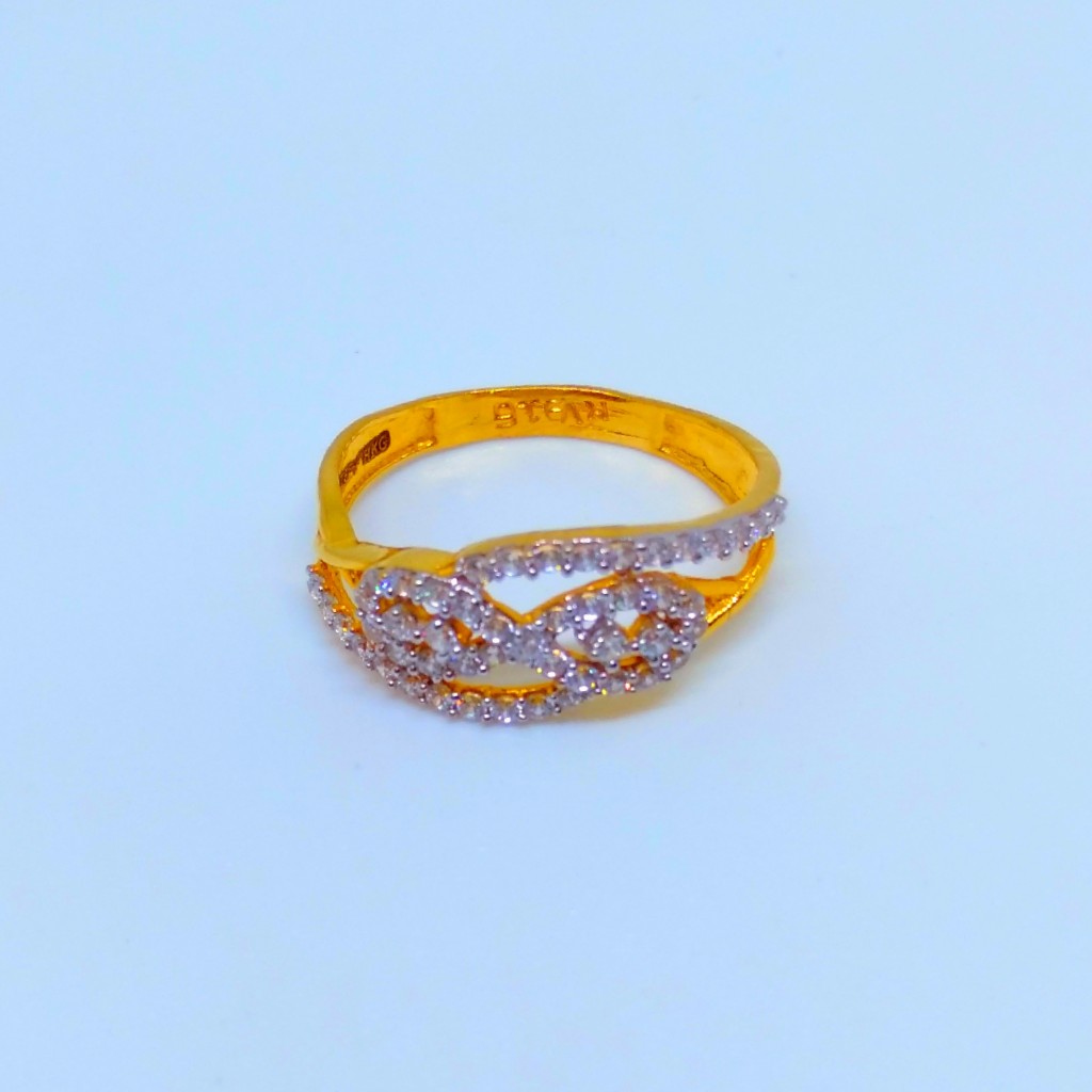 22 KT 916 Hallmark fancy Ladies diamond ring - Image 3