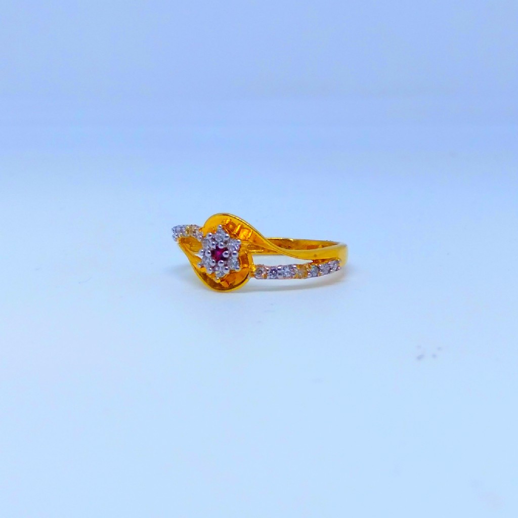 22 KT 916 Hallmark flower diamond Ladies Ring - Image 2