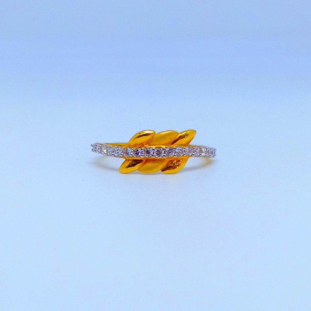 22 KT 916 Hallmark fancy mate style Ladies diamond ring