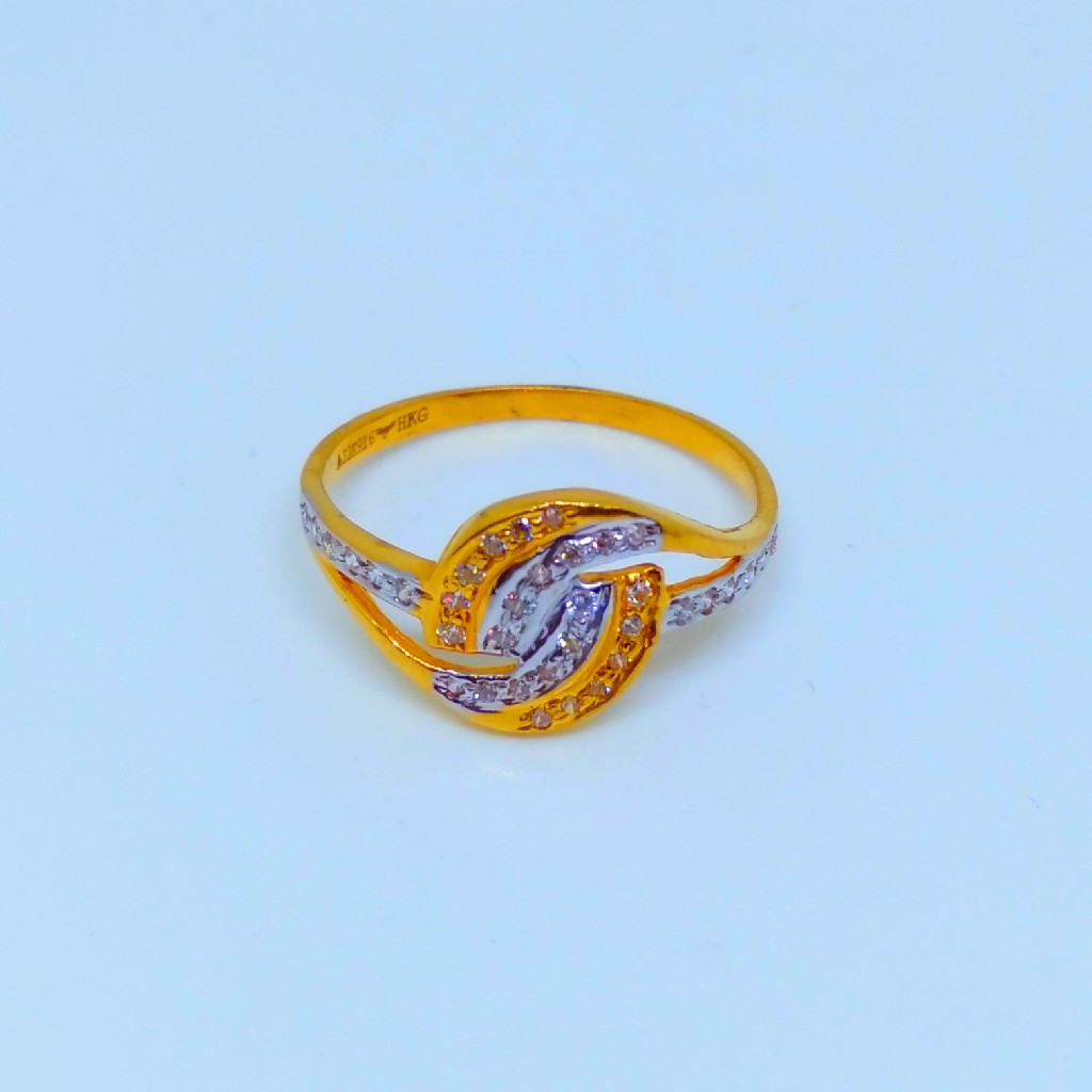 22 KT 916 Hallmark fancy diamond Ladies Ring - Image 3