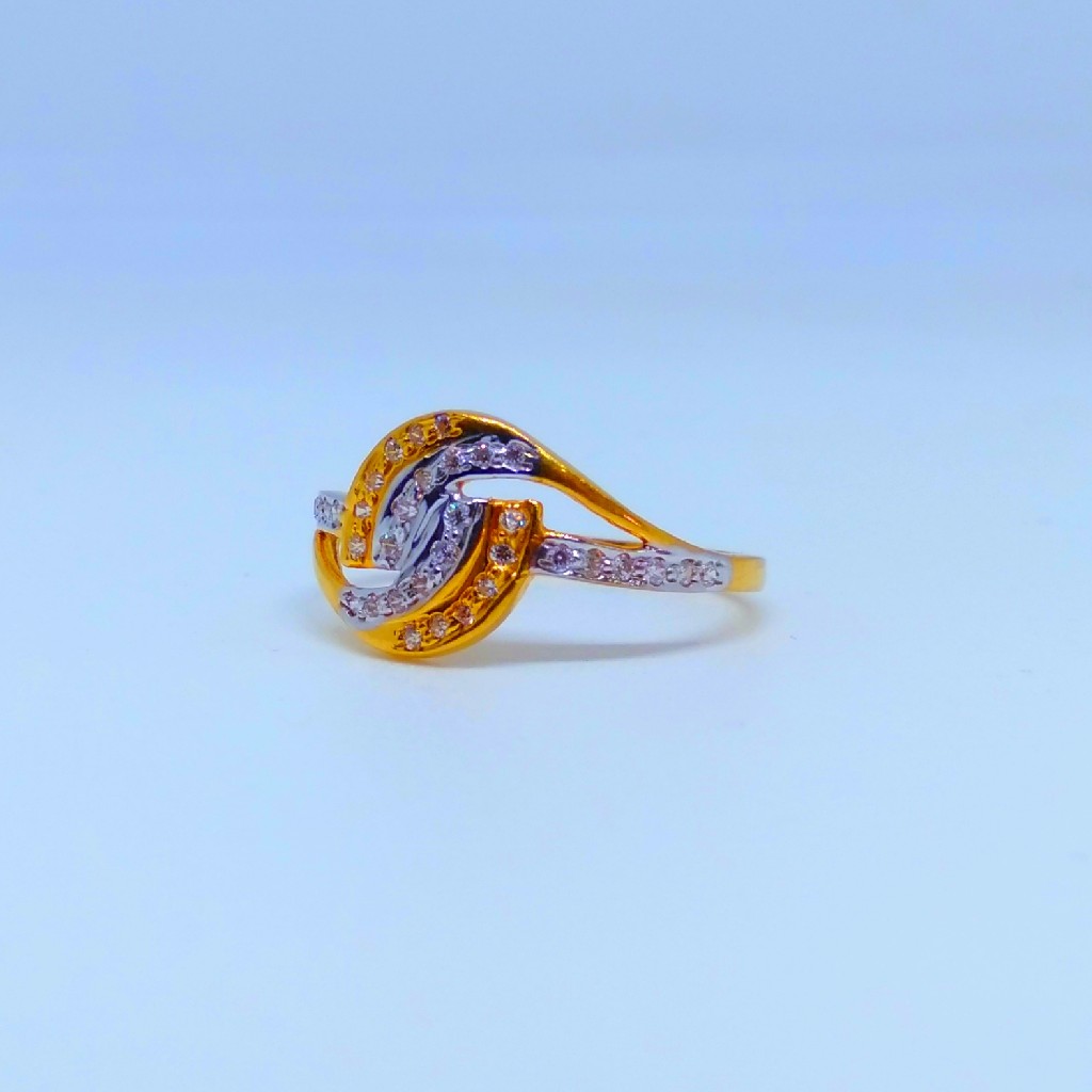 22 KT 916 Hallmark fancy diamond Ladies Ring - Image 2