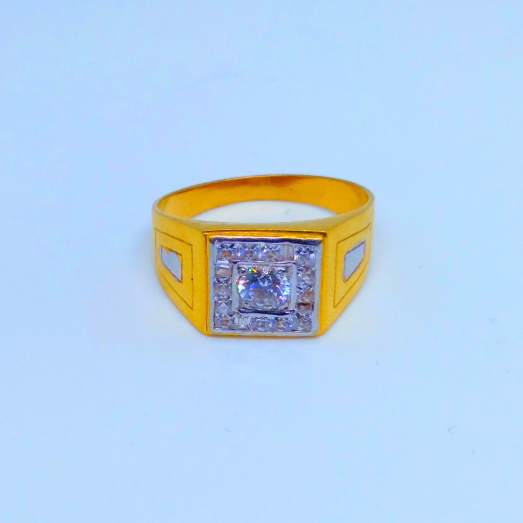 22 KT 916 Hallmark fancy square diamond gents Ring - Image 3