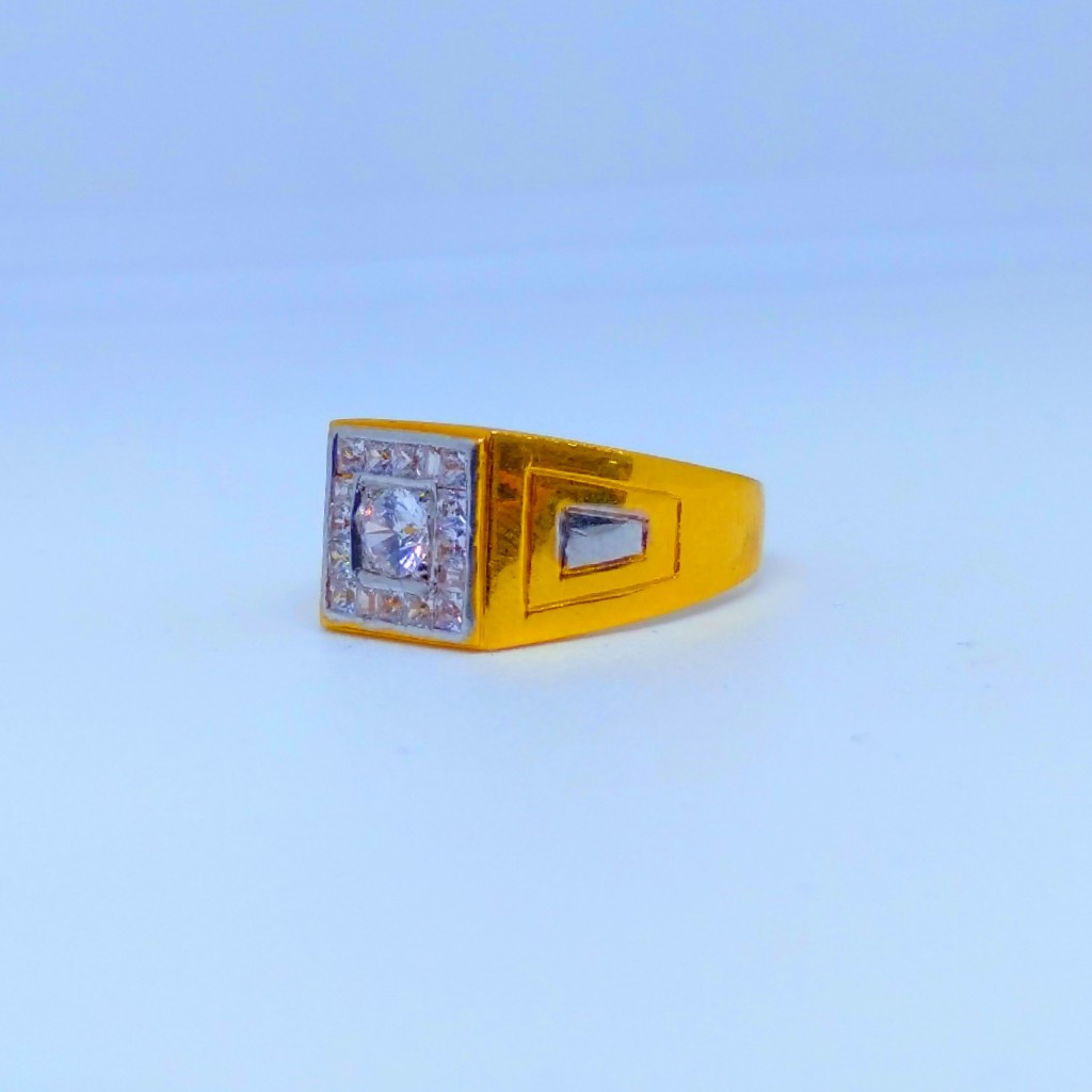 22 KT 916 Hallmark fancy square diamond gents Ring - Image 2