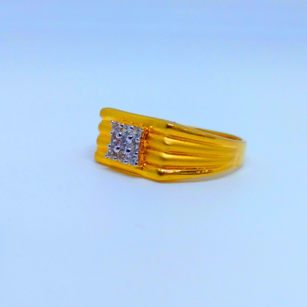 22 kt 916 hallmark square Shape diamond fancy gents ring - Image 2