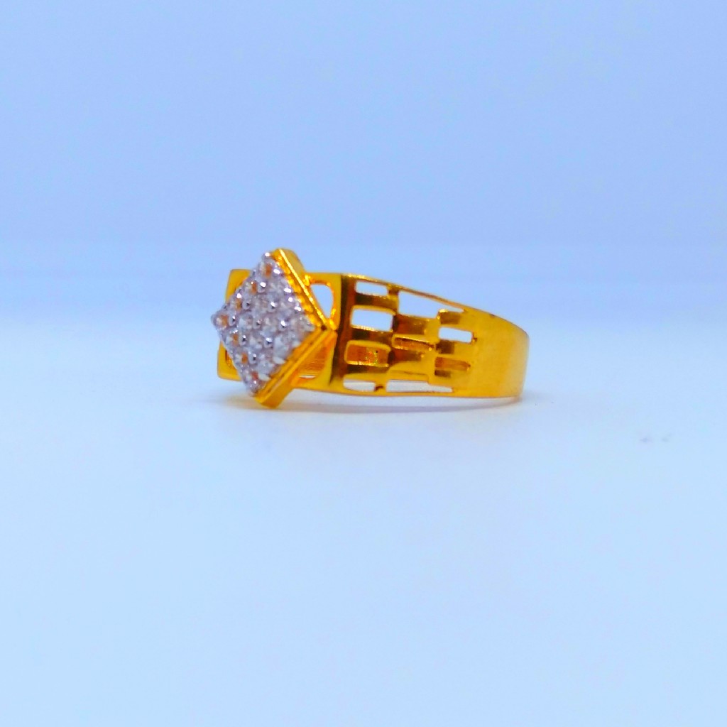 22 kt 916 hallmark fancy rhombus Shape diamond gents ring - Image 2