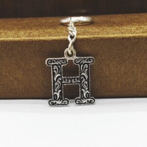 Silver keychain alphabet letter(h)