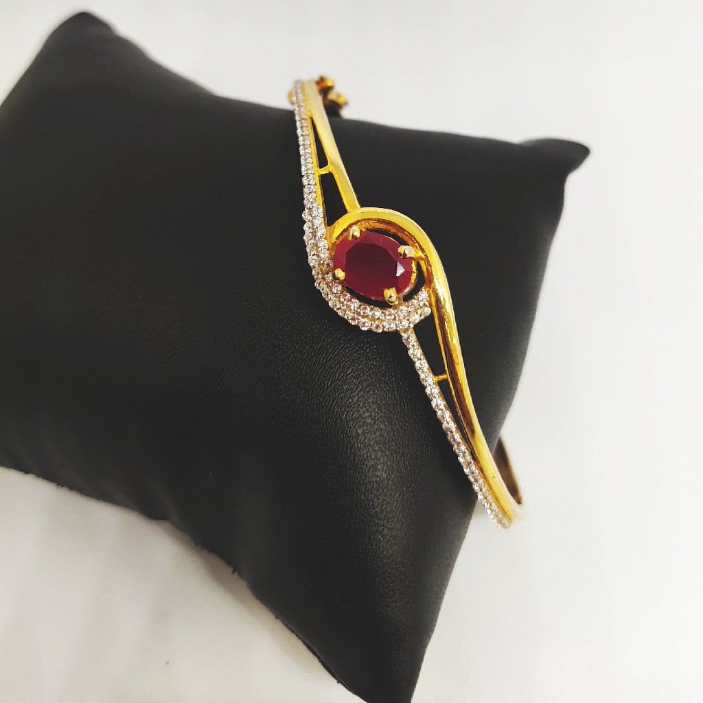 18 KT Hallmark Ladies Kada ( Bracelet ) - Image 2