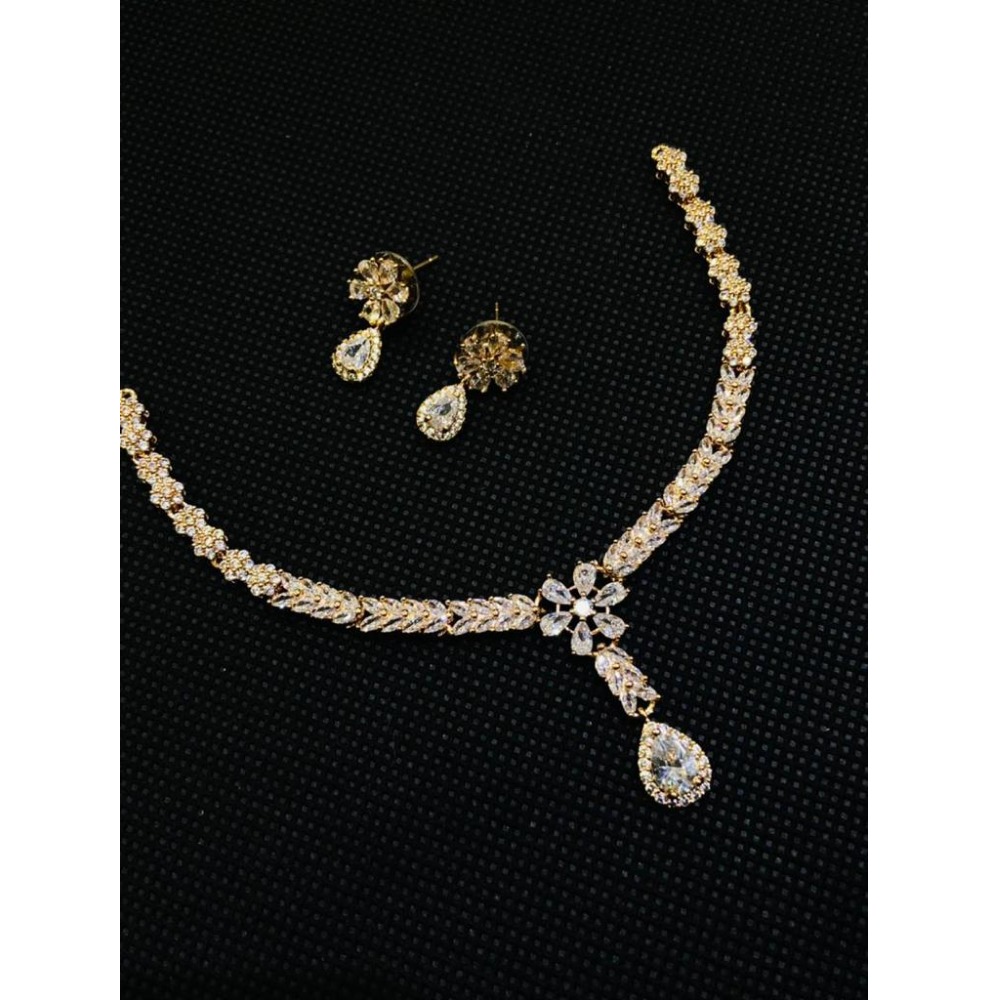 Light Weight Classic Design Artificial Necklace Set