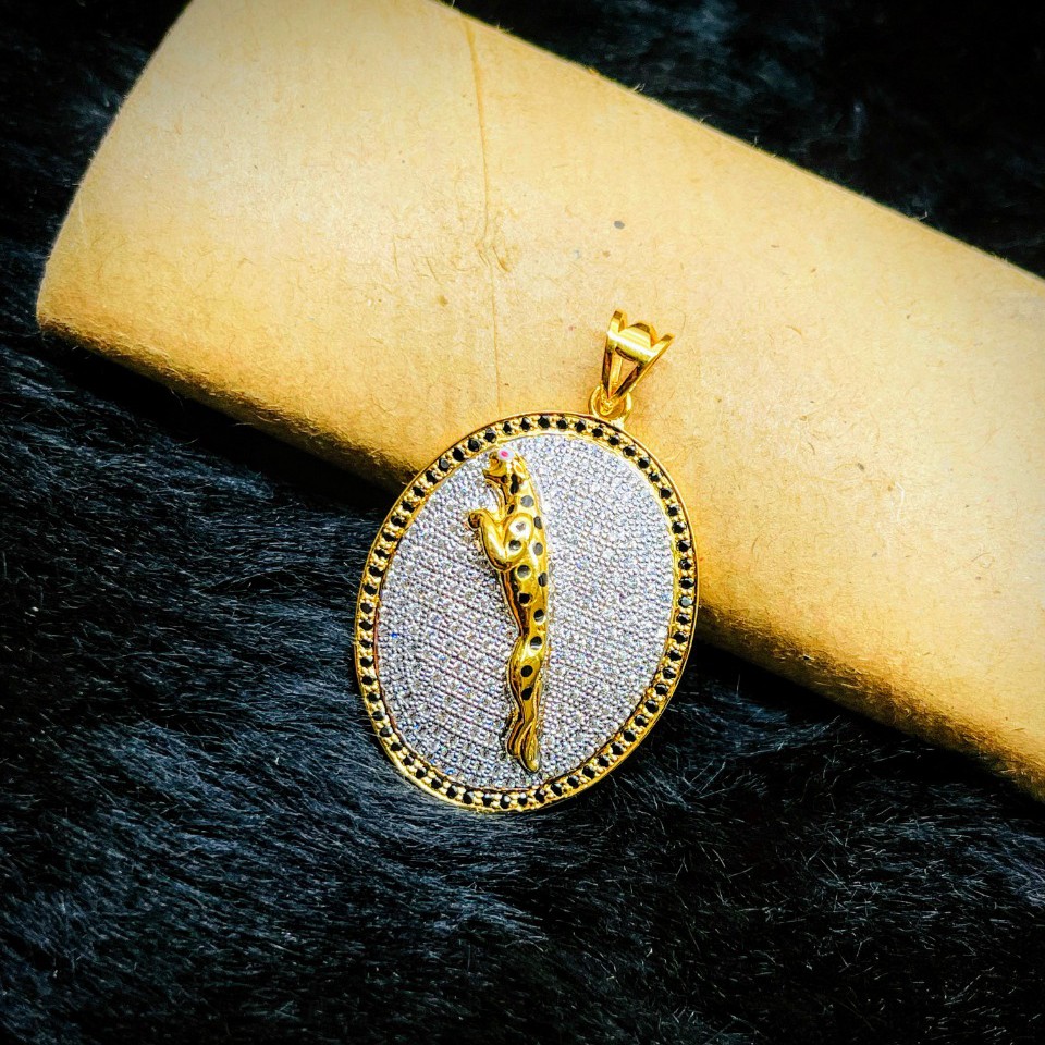 signety Jaguar pendent