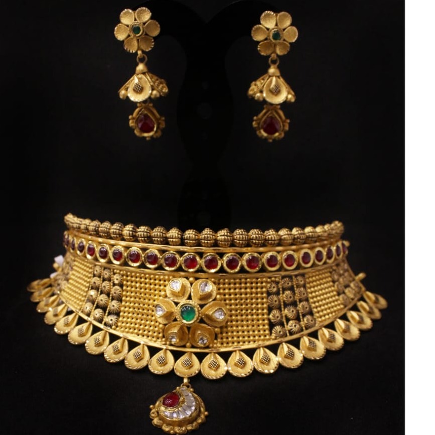 916 Hallmark Gorgeous Bridal Gold Necklace Set