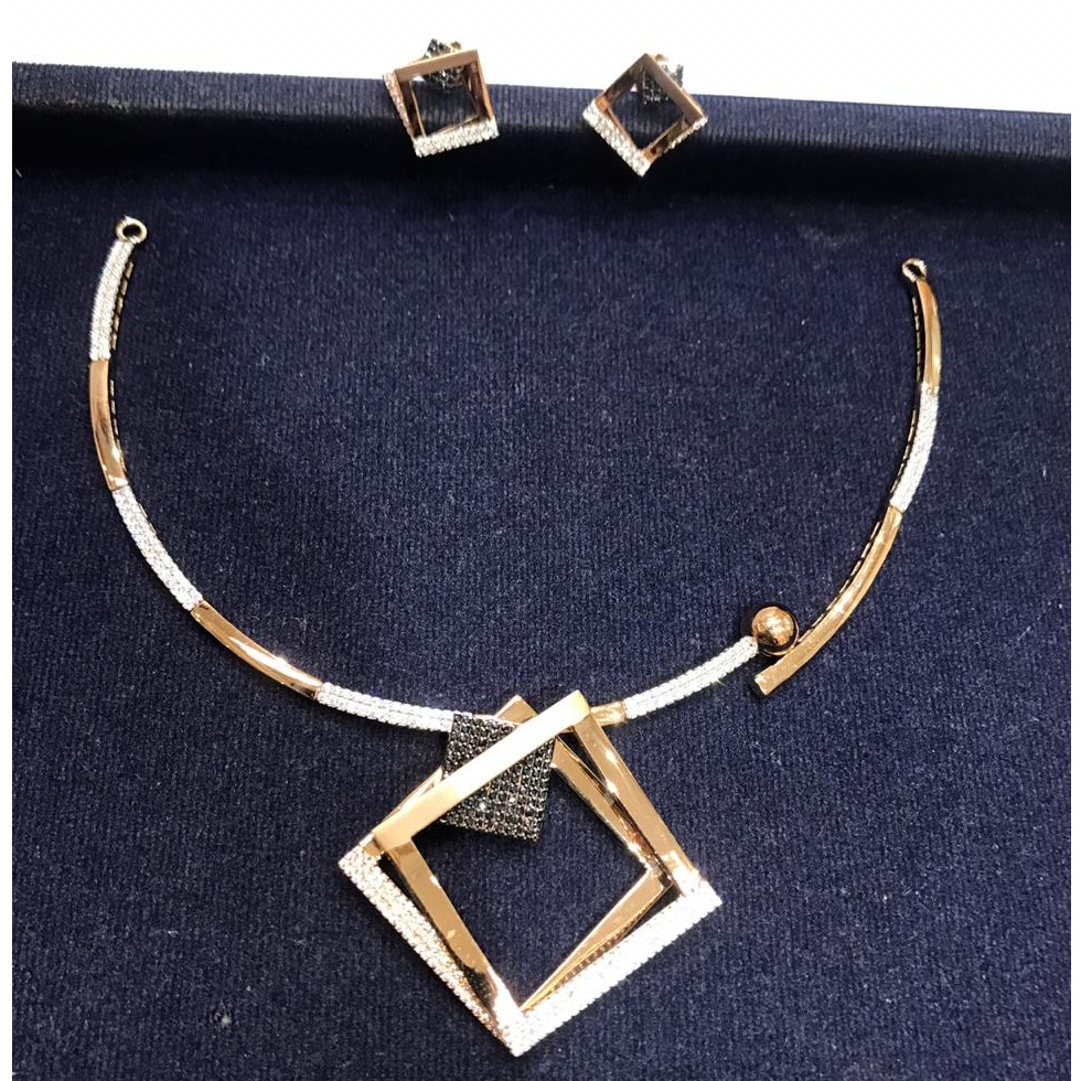 916 Gold Light Weight Attractive Design Necklace Set