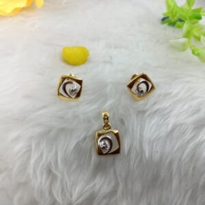 22k Gold Dazzling Design Pendant Set RJPS03