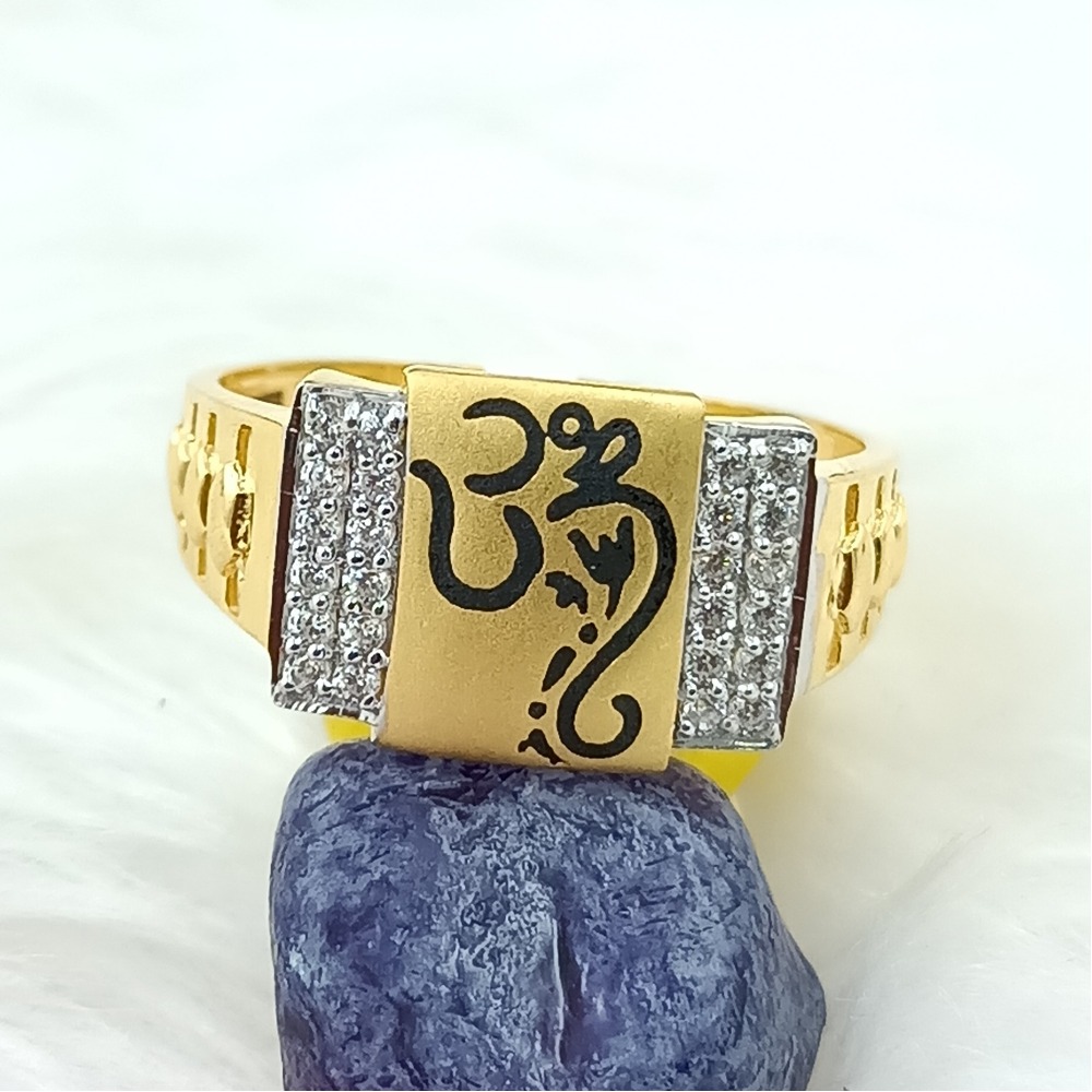 916 GOLD OM WITH CZ GENTS RING