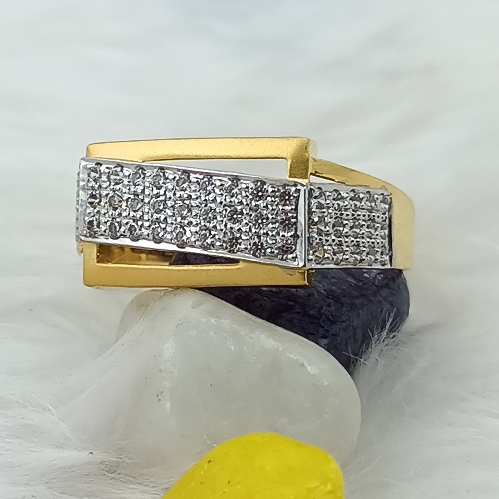 916 GOLD CZ GENTS RING