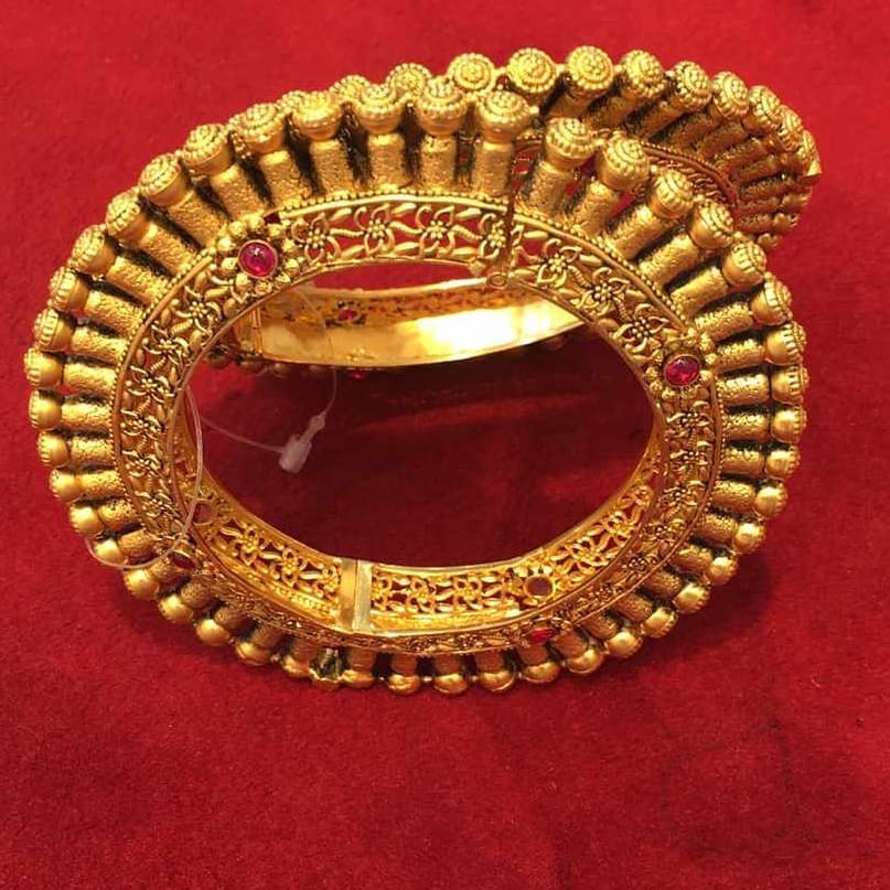 916 Gold Rajwadi Bangle Kada MJ-B001