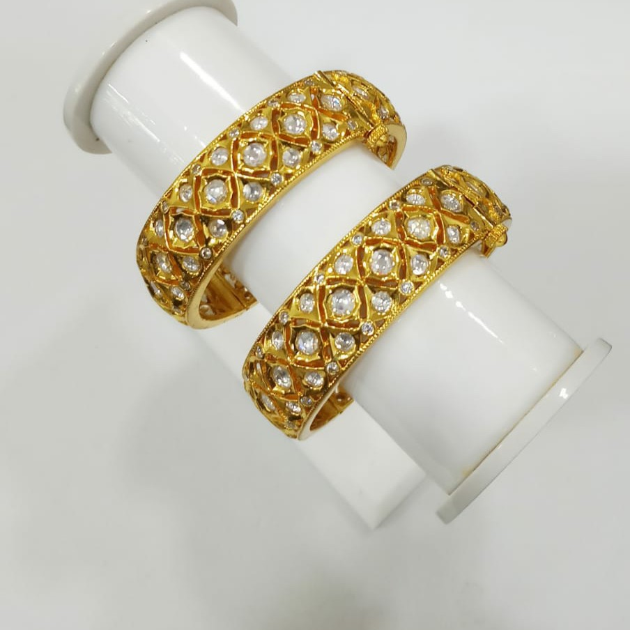 Kundan. Kada