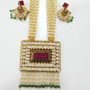 Kundan pendant set