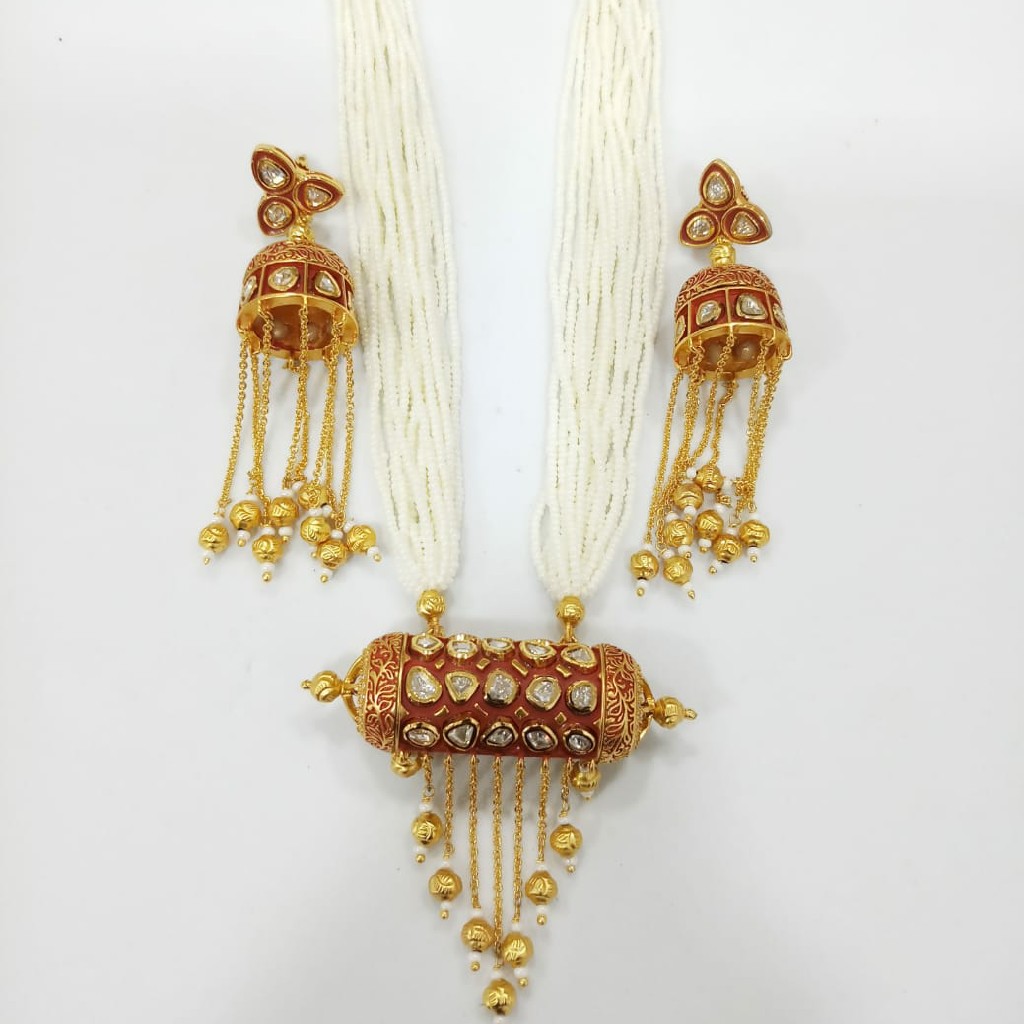 Kundan pendant set