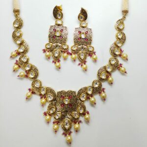 Kundan set