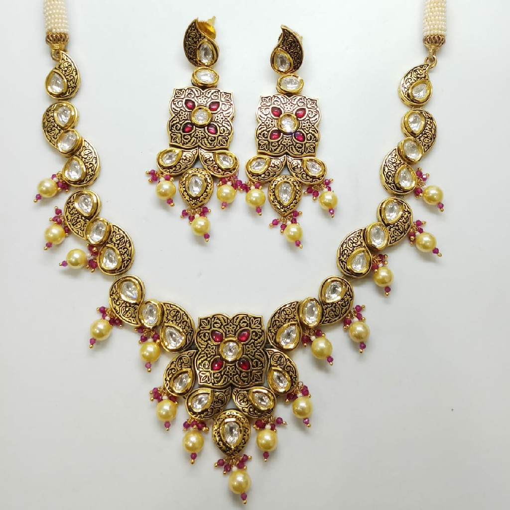 Kundan set