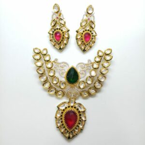 Kundan pendant set