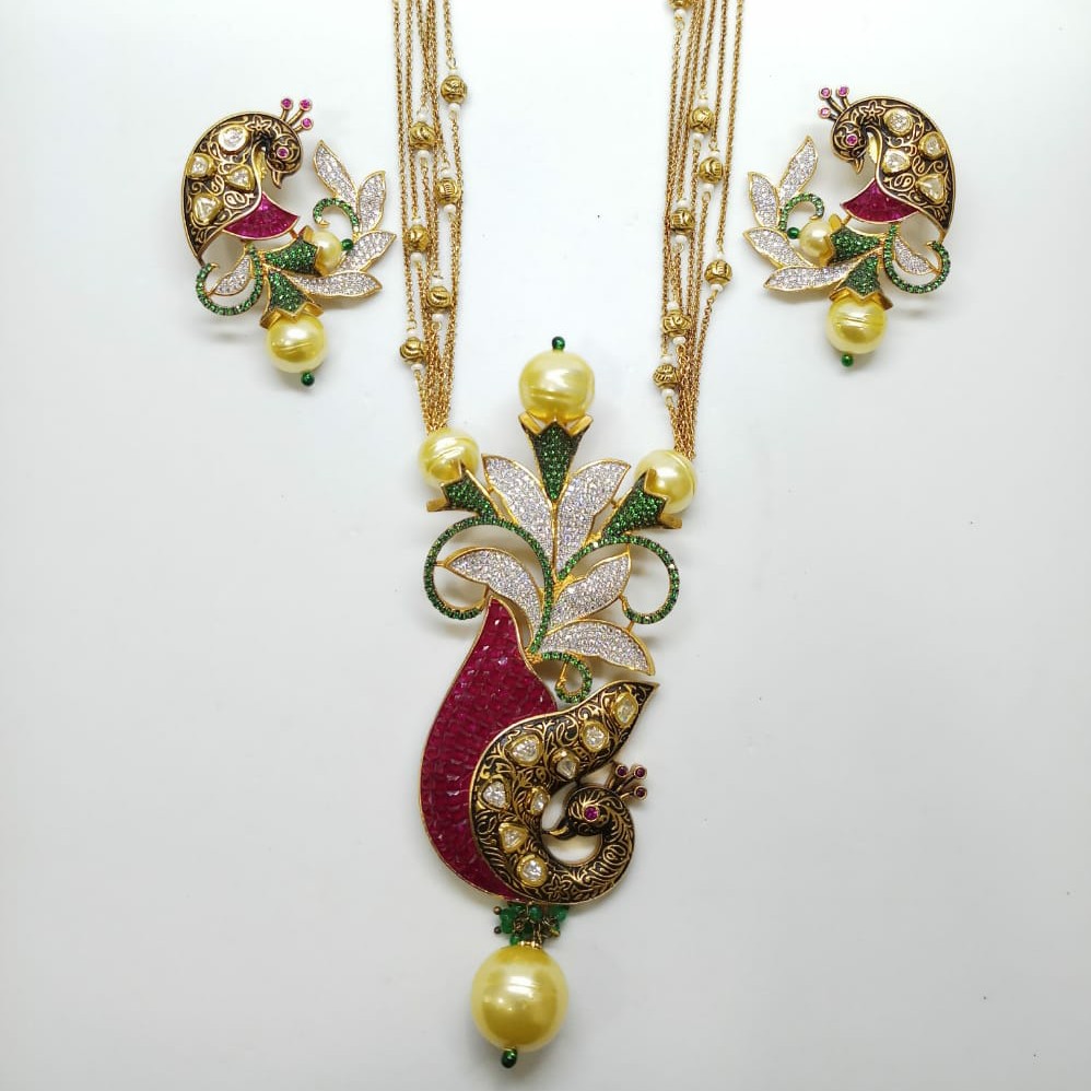 Kundan pendant set