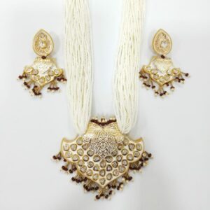 Kundan pendant set