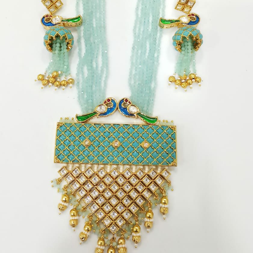 Kundan pendant set