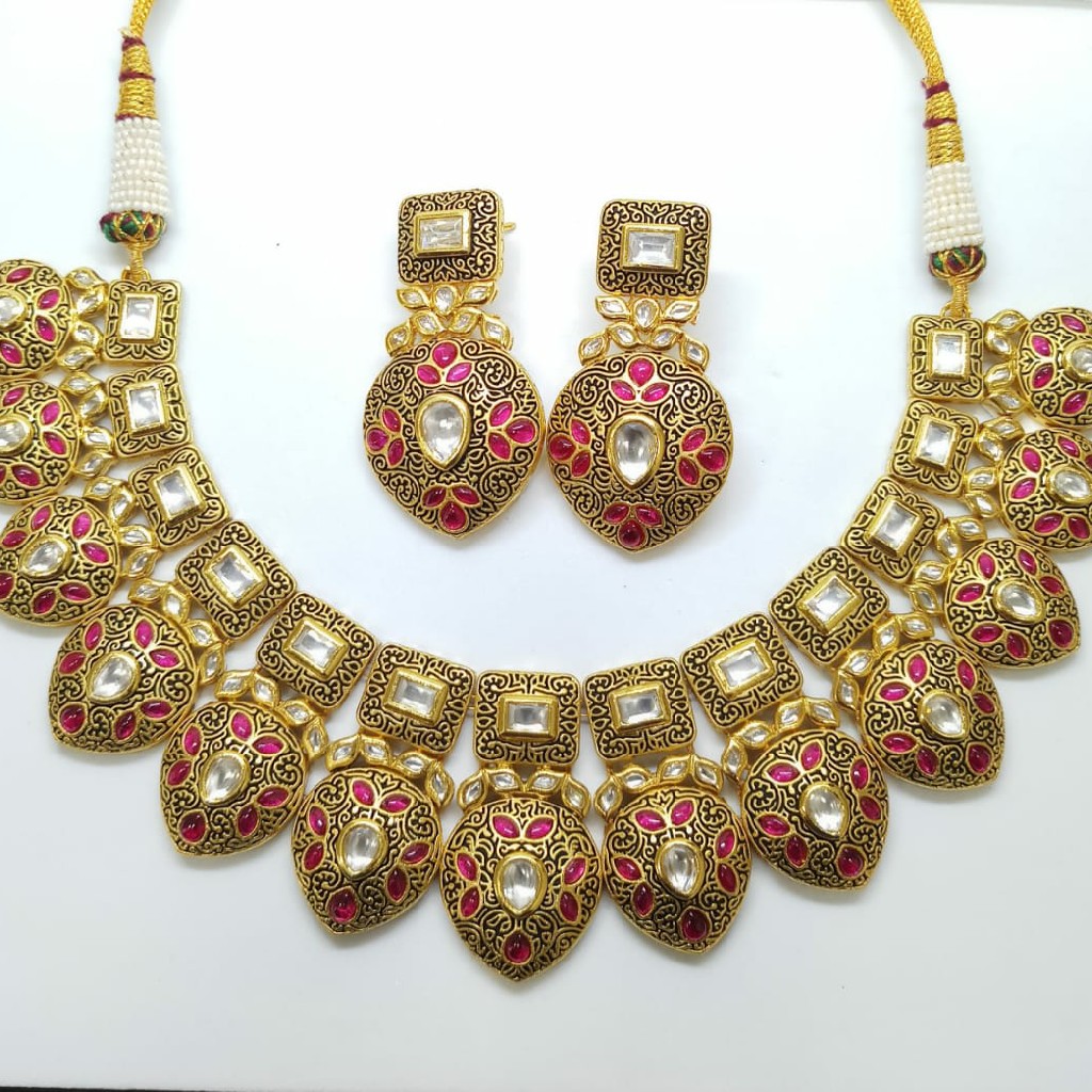 Kundan set