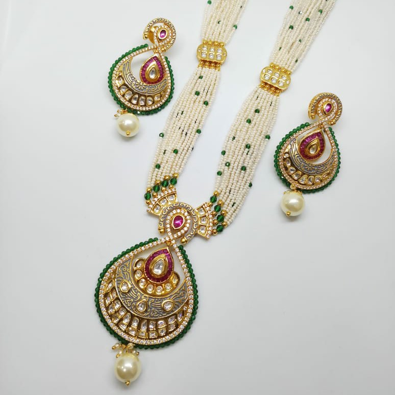 Kundan pendant set