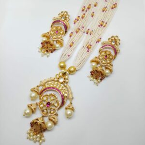 Kundan pendant set
