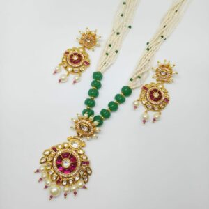 Kundan pendant set