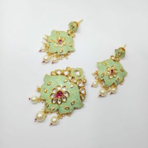 Kundan pendant set