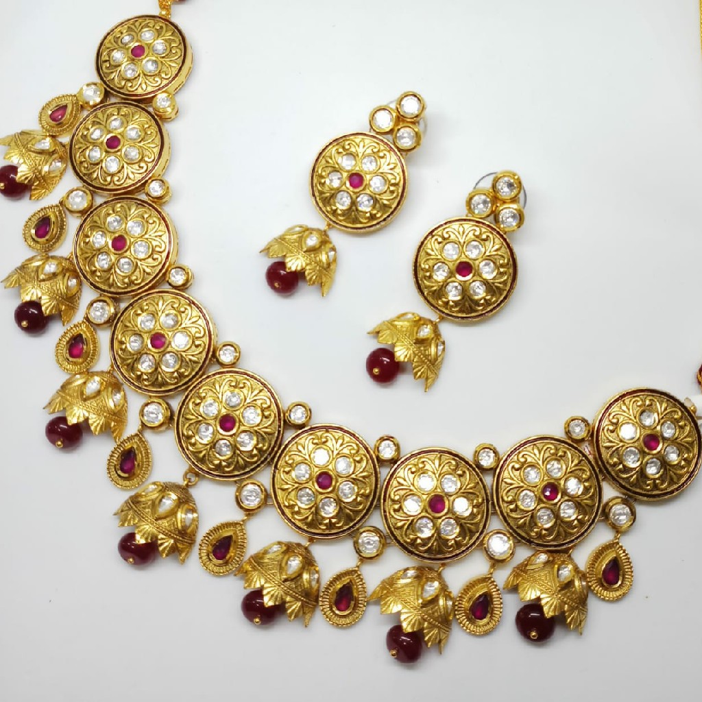 Kundan set
