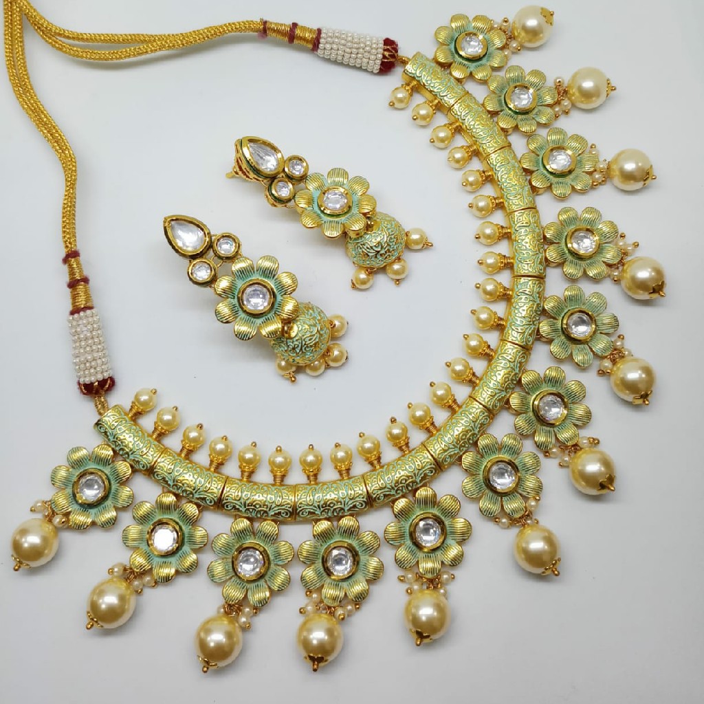Kundan set