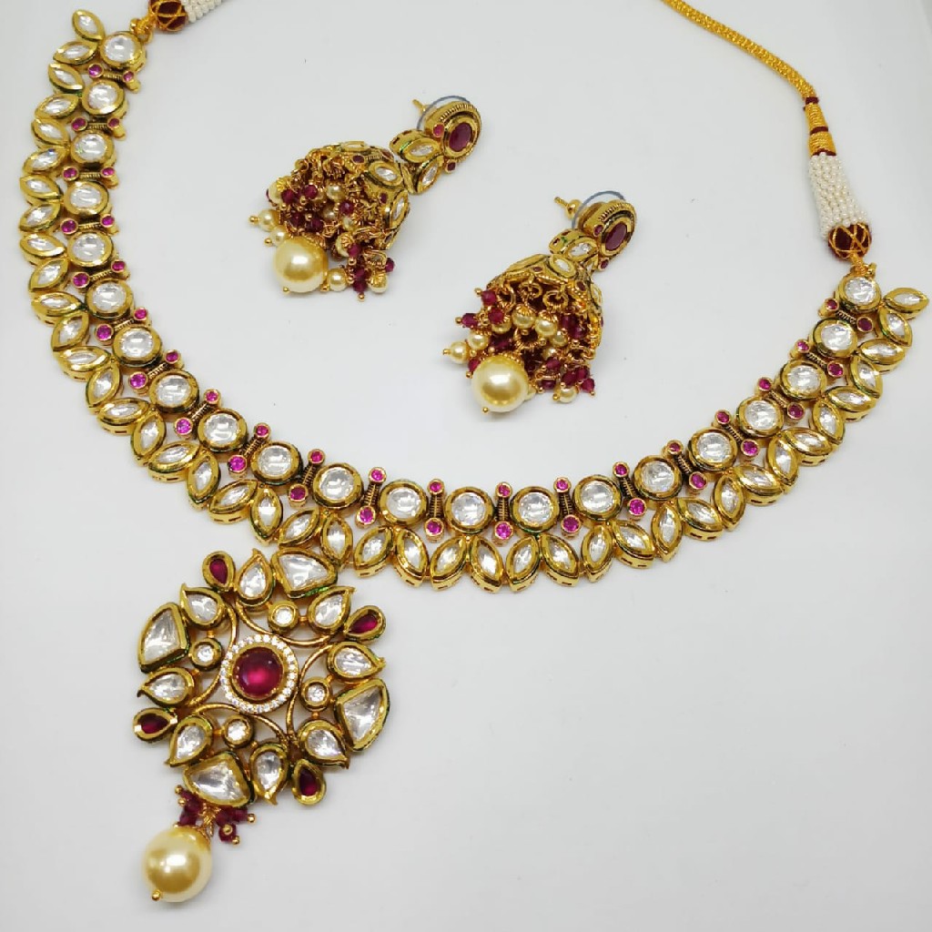 Kundan Set