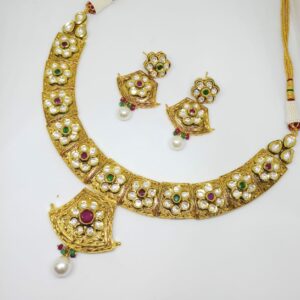 Kundan necklace set