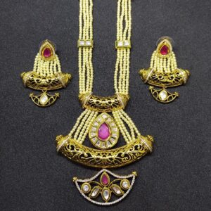 Kundan pendant set