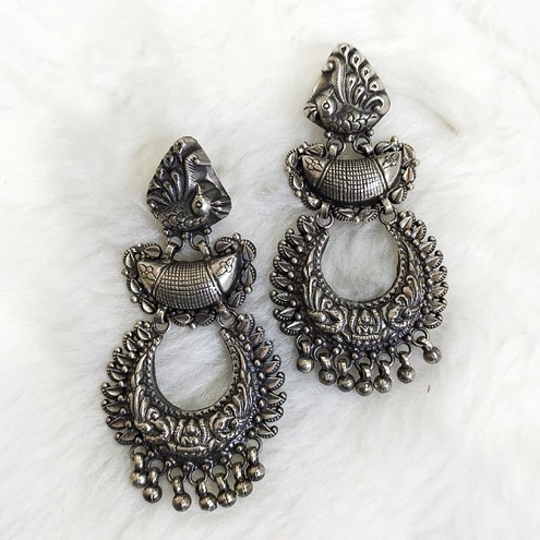 Silver stylish oxidized earring se-e001