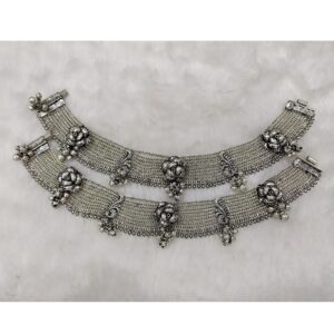 Silver designer oxidized payal se-p001