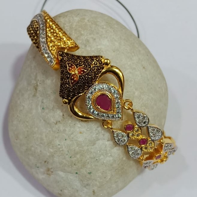 Diamond kada