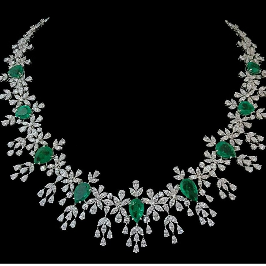 Attractive Green Stone Diamond Necklace