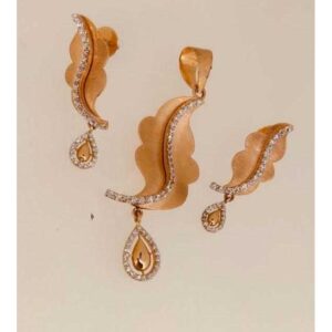 18kt rose gold fancy pendant set
