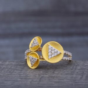 Latest Design Ladies Gold Ring