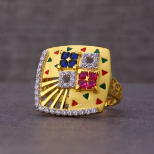Heavy Look Design Ladies Gold Ring