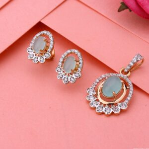 Unique Design For Ladies Pendant Set