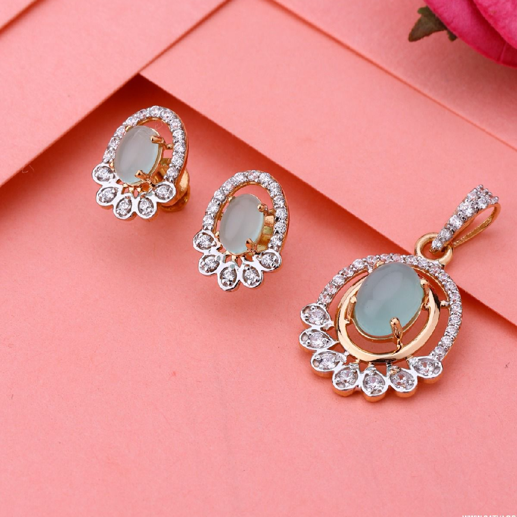 Unique Design For Ladies Pendant Set