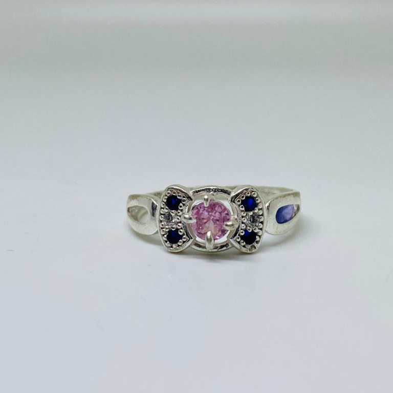 Pure Silver Ladies Ring