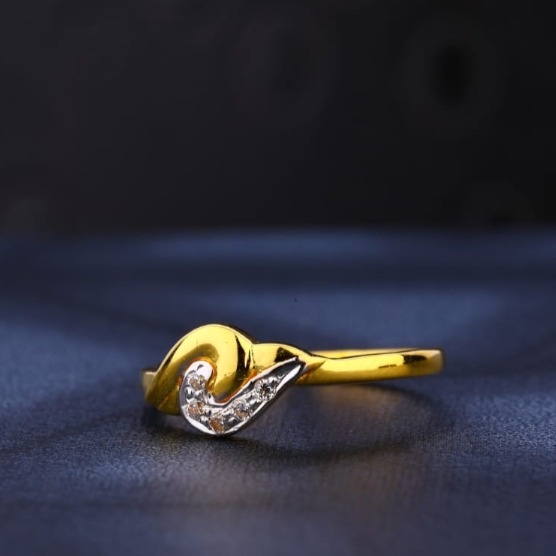 22 carat gold antique ladies rings RH-LR510