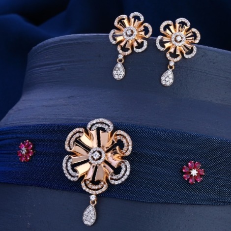 18 carat rose gold diamond ladies necklace RH-LN666